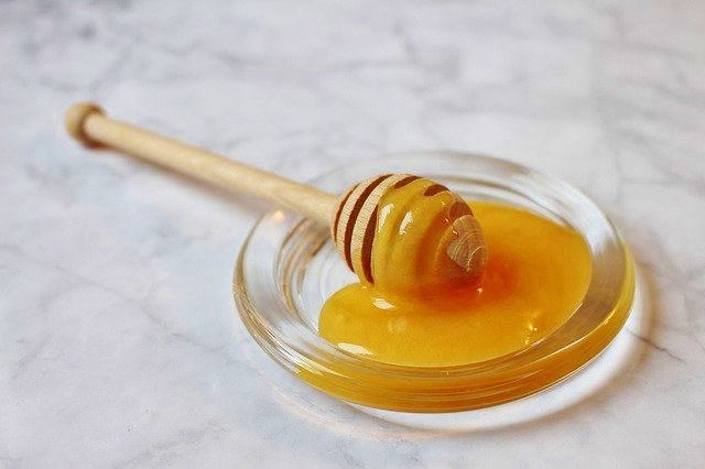 Корица с мёдом, полезные свойства и противопоказания